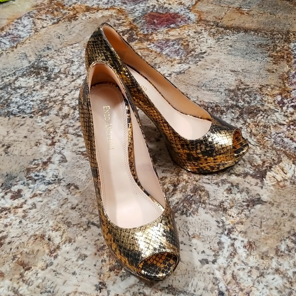 Enzo Angiolini Gold Snakeskin Heels> Size 8 1/2